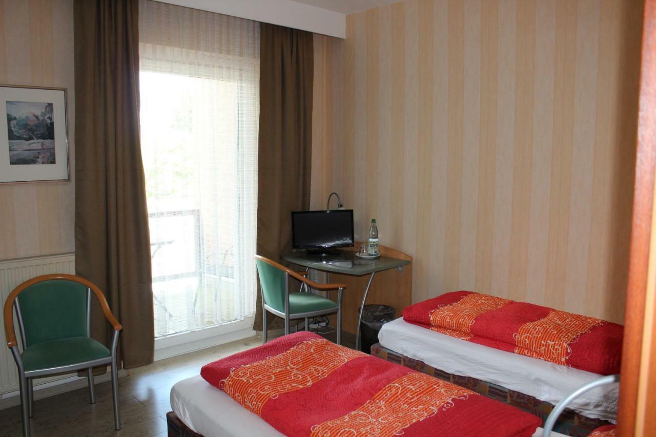 Hotelpension Am Thermalbad Bad Nenndorf Ngoại thất bức ảnh