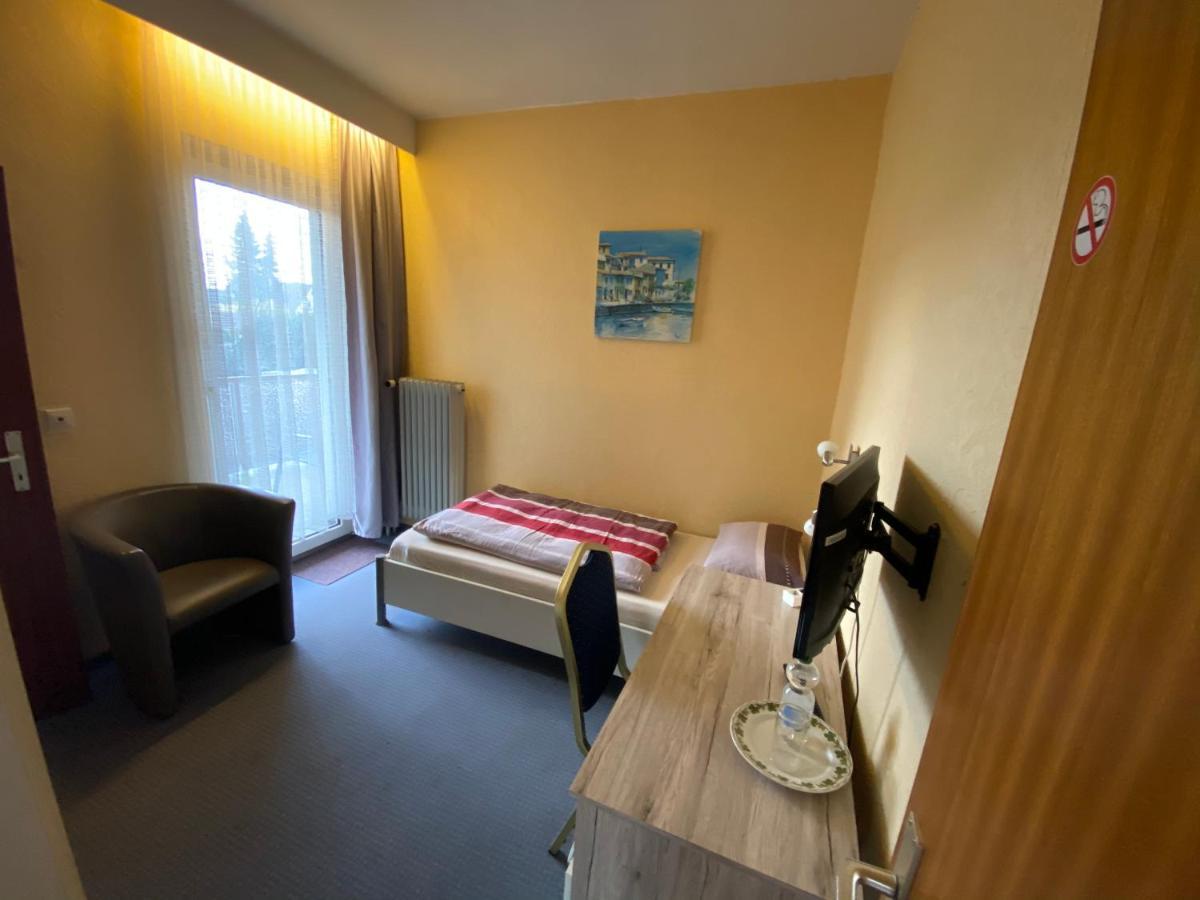 Hotelpension Am Thermalbad Bad Nenndorf Ngoại thất bức ảnh